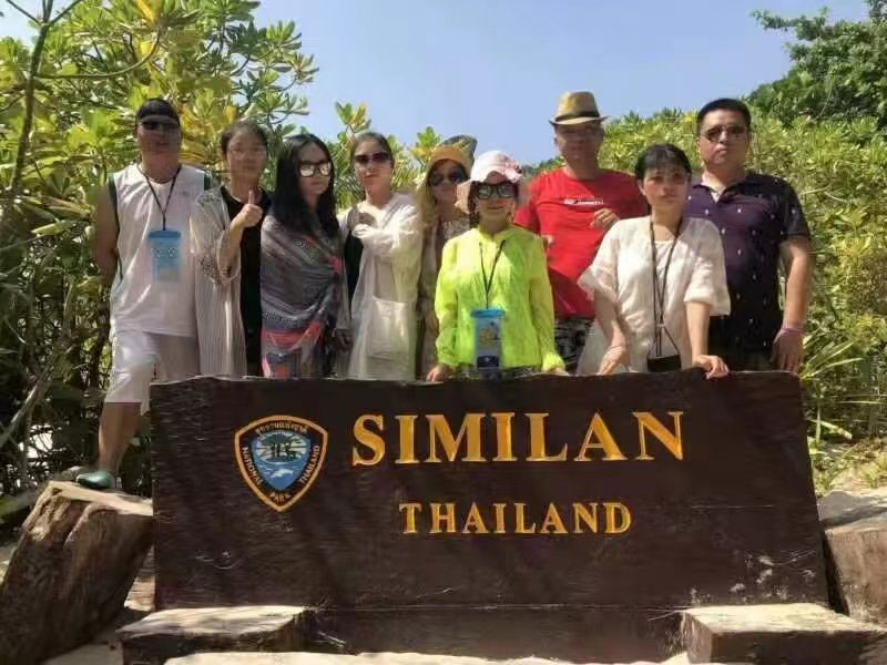 Happy Travel, Exciting Review - Employees of Huge Company Travel to Thailand